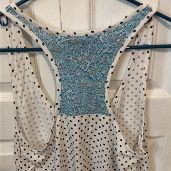 Medium Volcom tank top - Picture 5 of 5